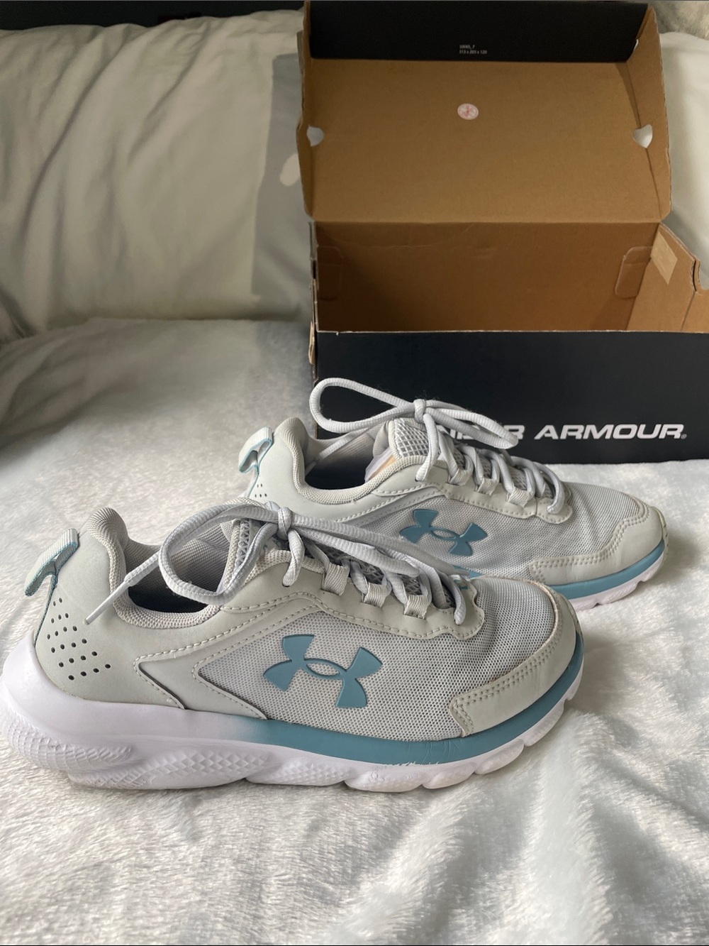 Under armor athletic shoes